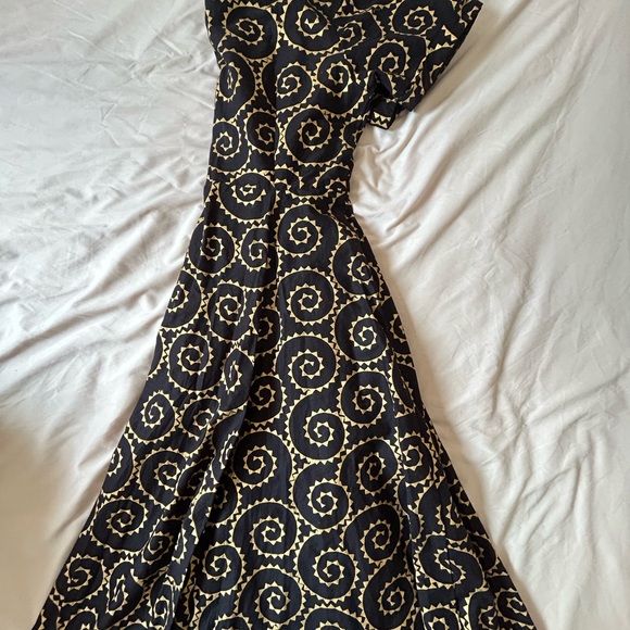 Kamohoalii designer black and gold dress - Picture 3 of 4